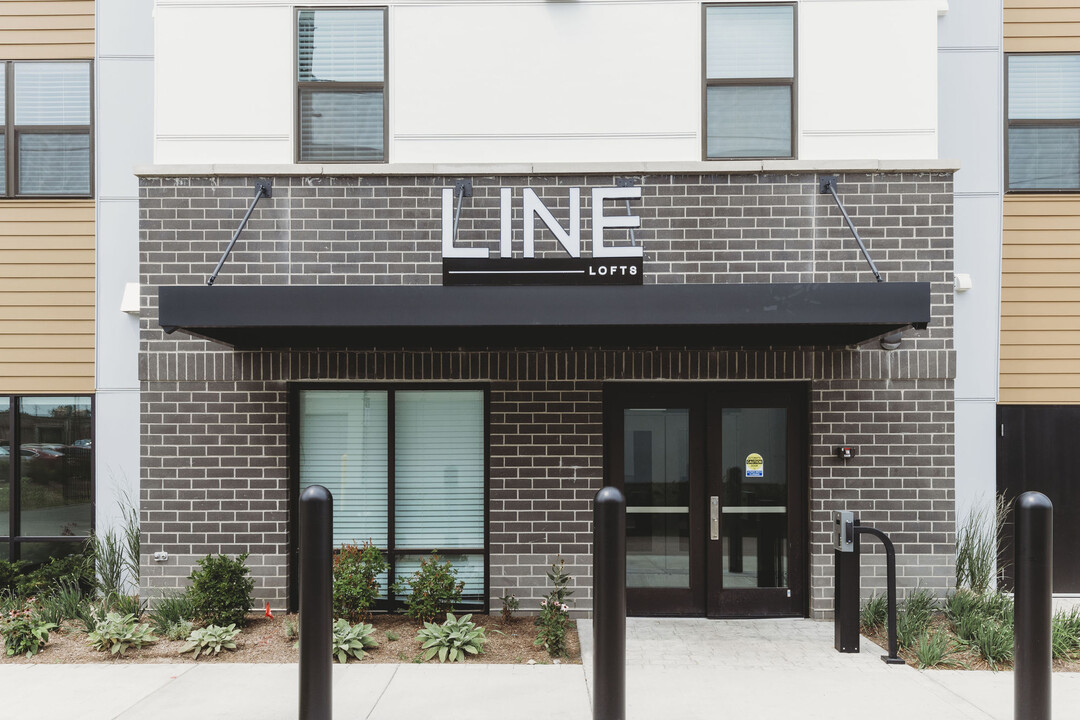 Line Lofts in Indianapolis, IN - Foto de edificio