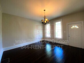 1018 Cherry St in Evansville, IN - Building Photo - Building Photo