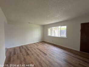 6221 Casita Ave in Carmichael, CA - Building Photo - Building Photo