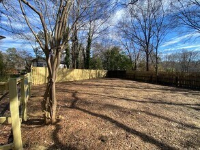 2106 Wellwood Cir in Charlotte, NC - Building Photo - Building Photo