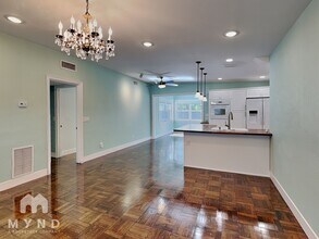 3404 Leslie Dr, Unit J204 in Orlando, FL - Building Photo - Building Photo