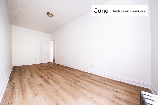 Private bedroom in 4 bed/1 bath Home in Brooklyn, NY - Building Photo - Building Photo