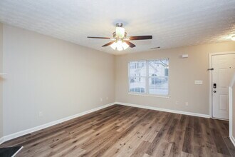 393 Clearsprings Dr in Lawrenceville, GA - Building Photo - Building Photo