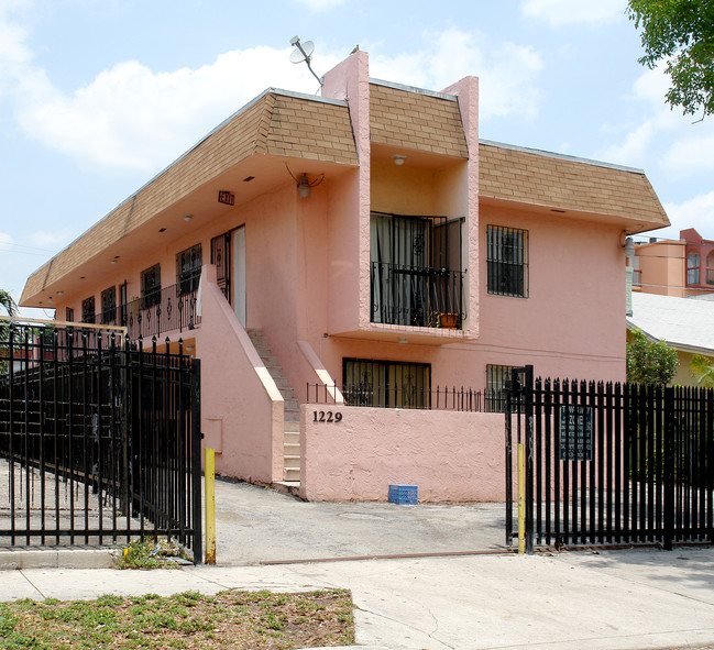 1229 NW 4th St in Miami, FL - Building Photo - Building Photo