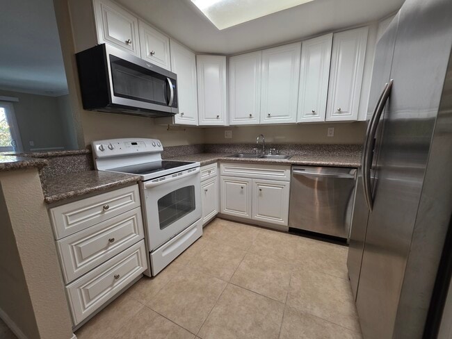 204 Woodland Pkwy in San Marcos, CA - Building Photo - Building Photo