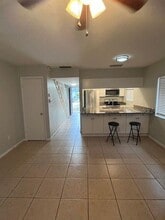 3600 SW 19th Ave in Gainesville, FL - Foto de edificio - Building Photo