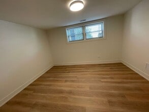 3659 W Eddy St, Unit GR in Chicago, IL - Building Photo - Building Photo