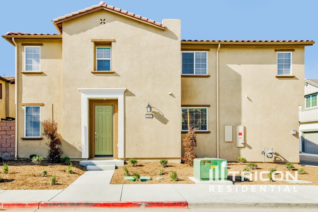 31667 Willowood Way in Menifee, CA - Foto de edificio