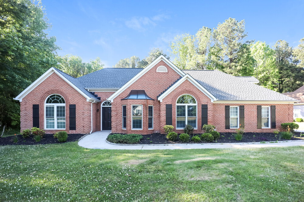 245 Galway Bend in Tyrone, GA - Building Photo