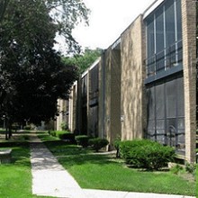 Farmington West Apartments in Farmington, MI - Building Photo - Building Photo