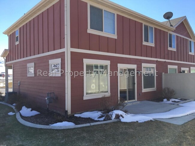 376 1320 E in Hyrum, UT - Building Photo - Building Photo