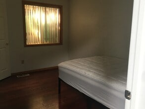 3601 SE 74th Ave in Portland, OR - Building Photo - Building Photo