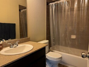 21614 Alexandria Forest Ct in Porter, TX - Foto de edificio - Building Photo
