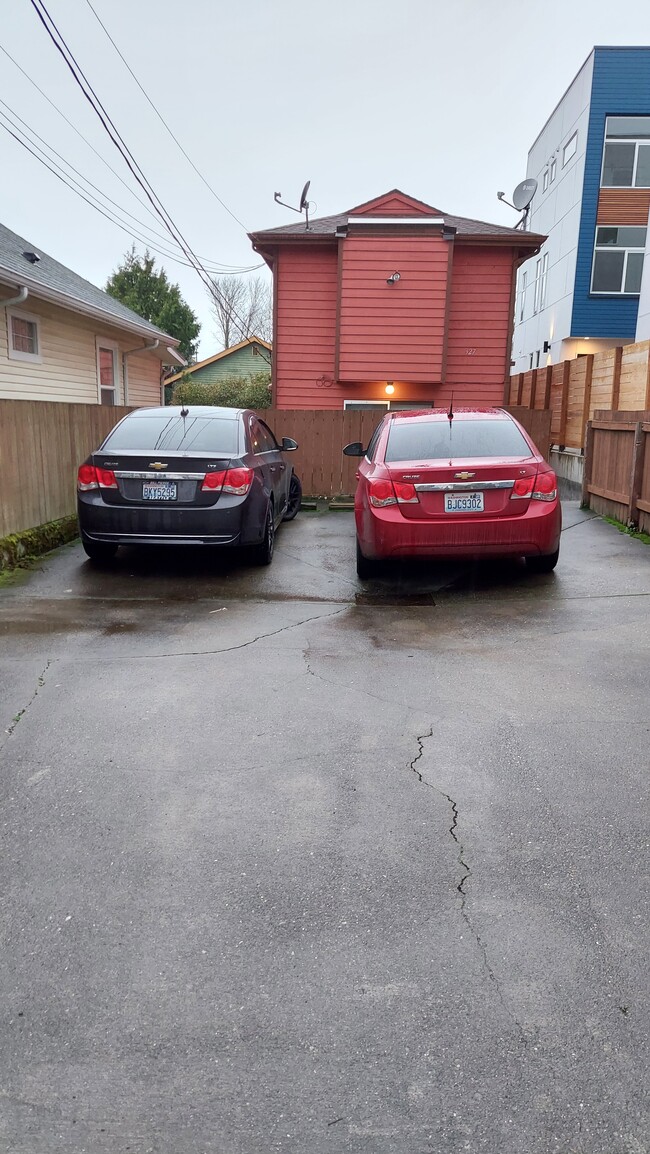 property at 927 28th Ave S