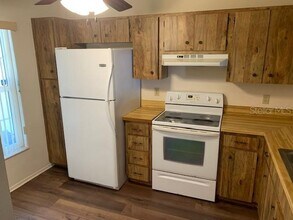 285 Rogers Ct in Safety Harbor, FL - Building Photo - Building Photo