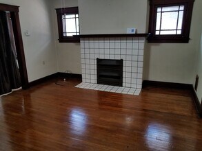 212 Emerson Ave, Unit #2 in Pittsburgh, PA - Building Photo - Building Photo