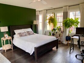 2115 Main Line Blvd, Unit Carriage House in Alexandria, VA - Building Photo