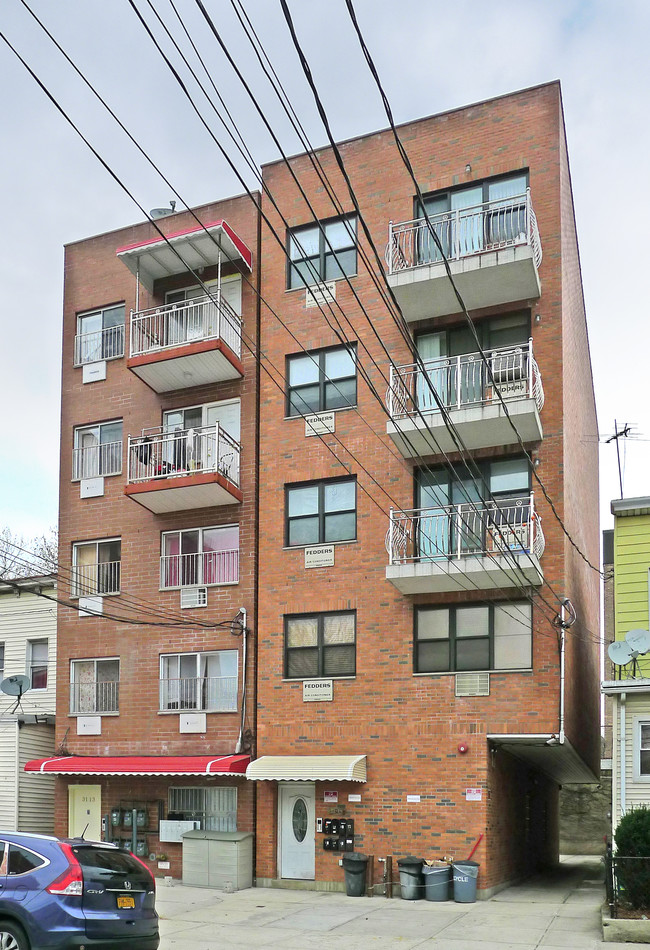 31-15 137th St in Flushing, NY - Building Photo - Building Photo