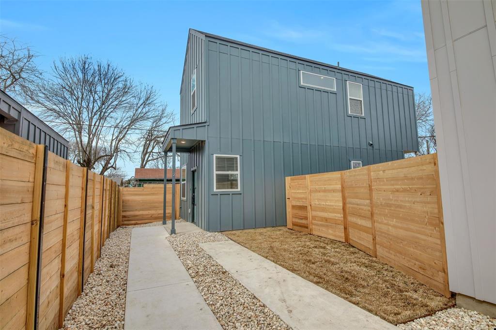 1104 Begonia Terrace in Austin, TX - Building Photo