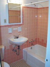 545 Howell Ave, Unit 6 in Cincinnati, OH - Foto de edificio - Building Photo