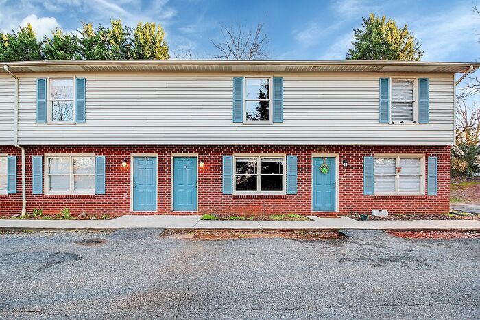 177 18th St NW in Hickory, NC - Building Photo