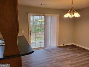 6205 Sweetgum Trail in Flowery Branch, GA - Foto de edificio - Building Photo