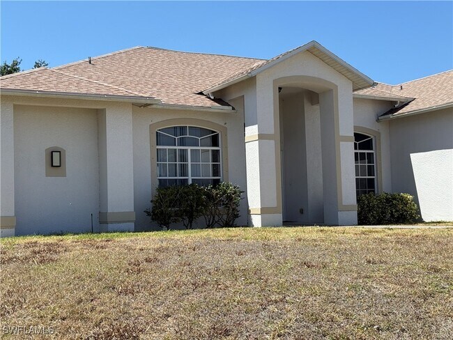 2244 SW 27th Terrace in Cape Coral, FL - Building Photo - Building Photo