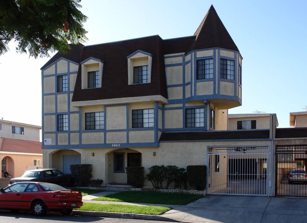 4862 W 118th Pl in Hawthorne, CA - Foto de edificio