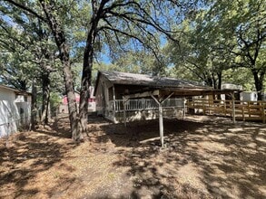 1925 Elm Dr in Kemp, TX - Building Photo - Building Photo