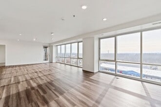 1303 5th St in Coralville, IA - Building Photo - Building Photo