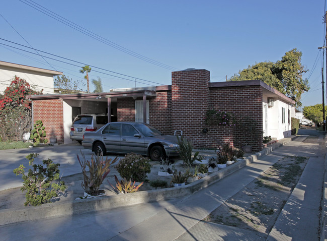 10101-10121 Lampson Ave in Garden Grove, CA - Building Photo - Building Photo