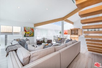 18 Union Jack St in Marina Del Rey, CA - Foto de edificio - Building Photo