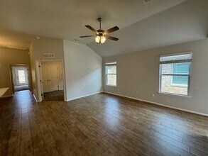 2421 Finesilver Ln in Oklahoma City, OK - Building Photo - Building Photo