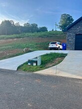 154 Lakeshore Bay Dr in Jefferson City, TN - Building Photo - Building Photo