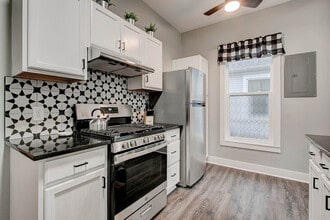 42 S Holmes Ave in Indianapolis, IN - Foto de edificio - Building Photo