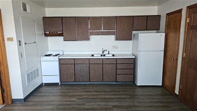 1030 Twixt Town Rd NE in Cedar Rapids, IA - Building Photo - Building Photo