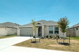 200 Coventry Dr in Hutto, TX - Building Photo