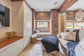 518 Beatty St in Vancouver, BC - Building Photo - Building Photo