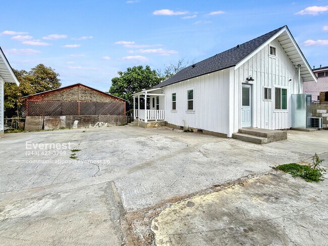 3048 Guirado St in Los Angeles, CA - Building Photo - Building Photo