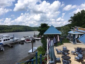 161 Rosston Cir in Ford City, PA - Foto de edificio - Building Photo