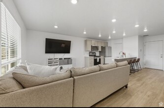 3728 Orinda Dr in Lehi, UT - Foto de edificio - Building Photo