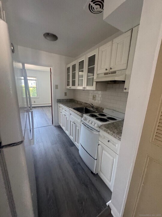 169 Birdseye St in Bridgeport, CT - Building Photo