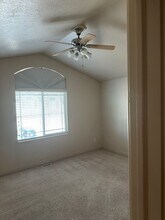 2056 Evans Cove Loop in Layton, UT - Building Photo - Building Photo