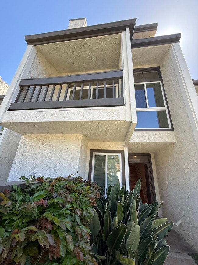 property at 1758 Palisades Dr