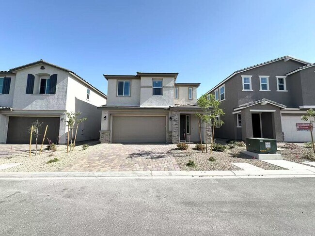 9825 Angel Valley Dr in Las Vegas, NV - Building Photo - Building Photo
