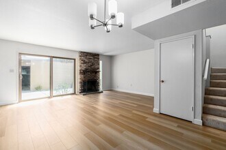 1115 Camino Del Valle in Alameda, CA - Building Photo - Building Photo