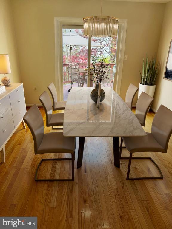 725 Twin Holly Ln in Silver Spring, MD - Building Photo - Building Photo