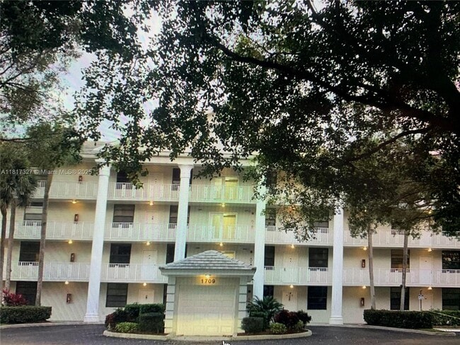 property at 1709 Whitehall Dr