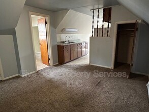 2244 S 9th St in Springfield, IL - Building Photo - Building Photo