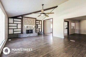 8829 Parkridge Dr in Oklahoma City, OK - Building Photo - Building Photo